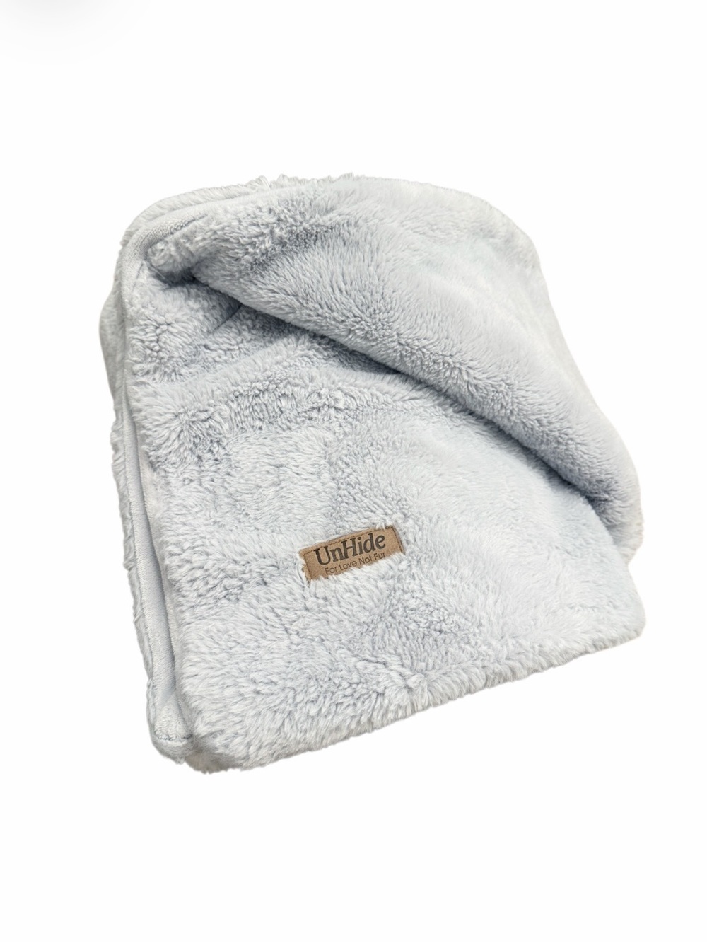 Unhide Lil' Marsh faux fur throw blanket in a light gray color Like New!